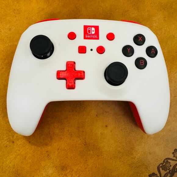Nintendo Switch White PowerA Enhanced Wireless Controller Video Gaming - Working - Picture 6 of 11